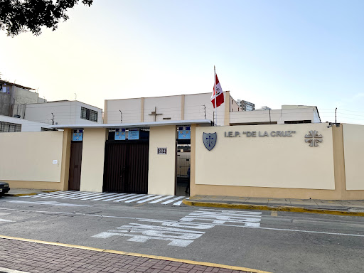 Institución Educativa Privada De La Cruz