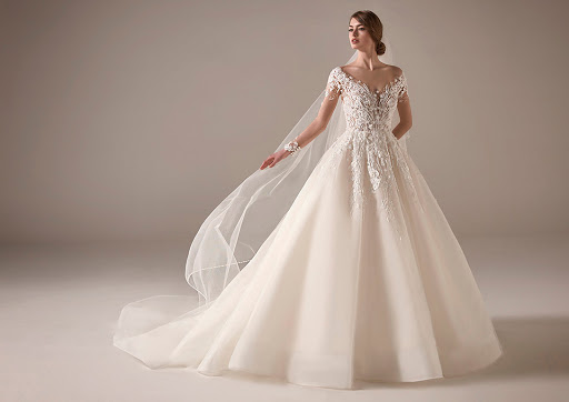 ELHA Novias • Pronovias